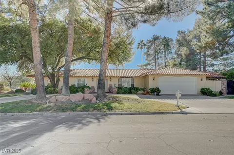 3753 Mountcrest Dr, Las Vegas, NV 89121