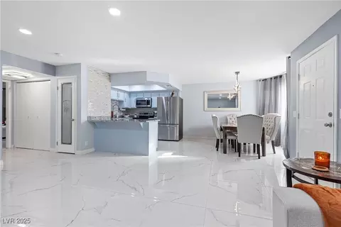7708 Coralite Dr #202, Las Vegas, NV 89128