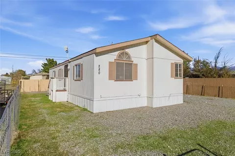 280 W Ferndell St, Pahrump, NV 89048