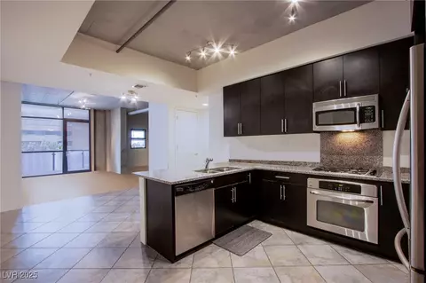 353 E Bonneville Ave #471, Las Vegas, NV 89101