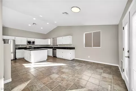 9513 Kelly Creek Ave, Las Vegas, NV 89129