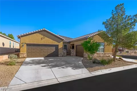 7498 Desert Wildflower St, Las Vegas, NV 89123