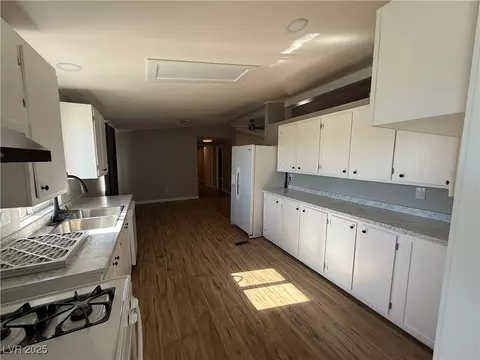 237 E Fairview Ln, Ely, NV 89301 photo 8