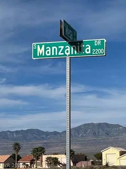2221 S Manzanita Dr, Pahrump, NV 89048