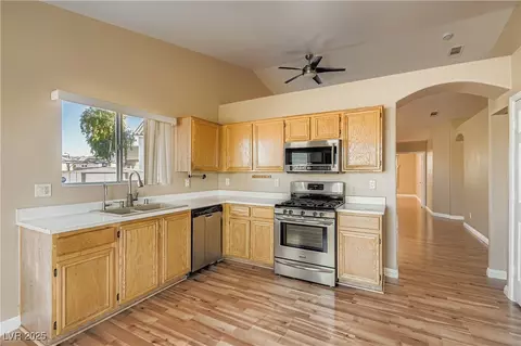 Kitchen - 908 Dodee Ct, Henderson, NV 89015 photo 1 of 2