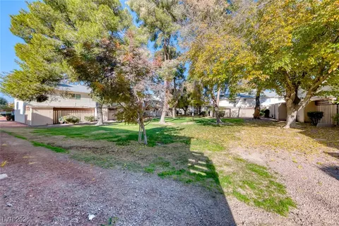4770 Topaz St #46, Las Vegas, NV 89121