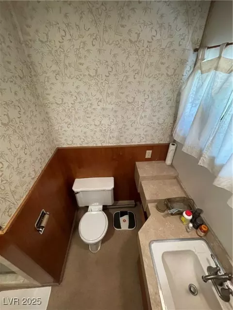 Bath - 736 Avenue G, Ely, NV 89301 photo 5 of 5