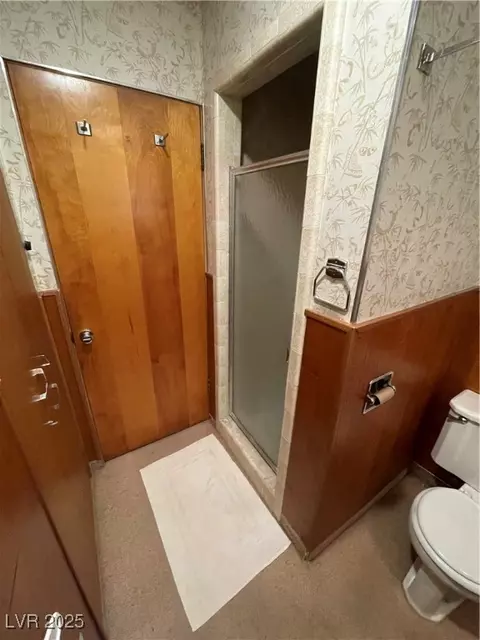 Bath - 736 Avenue G, Ely, NV 89301 photo 3 of 5