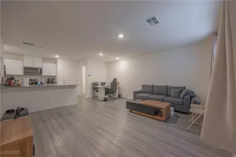 4841 Wine Ridge Ave, Las Vegas, NV 89141