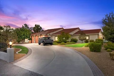 8180 W Red Coach Ave, Las Vegas, NV 89129