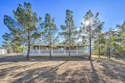 261 E Falcon St, Pahrump, NV 89048