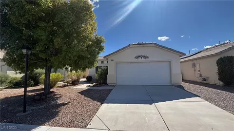 5005 Whispering Spring Ave, Las Vegas, NV 89131