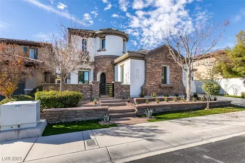 2215 Alcova Ridge Dr, Las Vegas, NV 89135