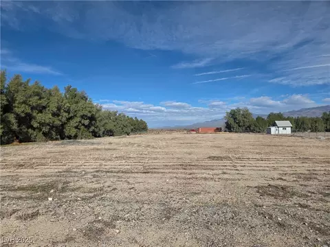 680 W Janet Ln, Pahrump, NV 89060