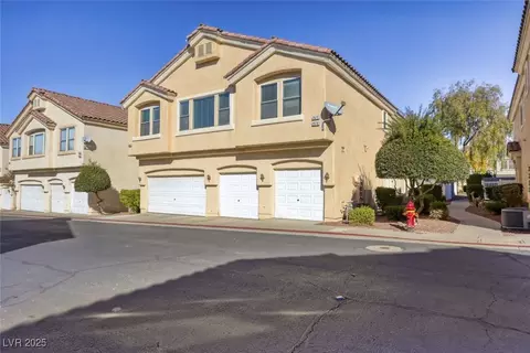 2572 Land Rush Dr, Henderson, NV 89002