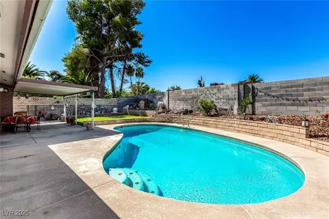3635 Rosewood Dr, Las Vegas, NV 89121
