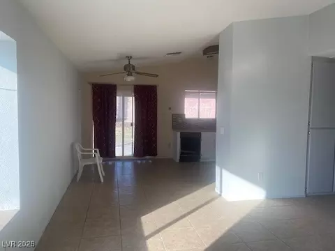 Living - 3027 Soledad Dr, Laughlin, NV 89029 photo 1 of 3