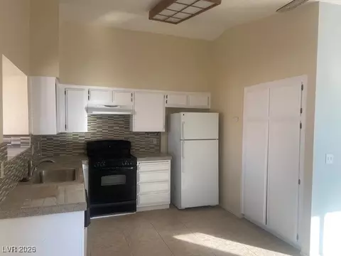 Kitchen - 3027 Soledad Dr, Laughlin, NV 89029 photo 3 of 3