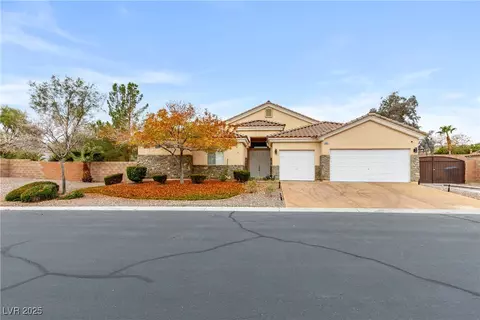 6311 Buzz Aldrin Dr, Las Vegas, NV 89149