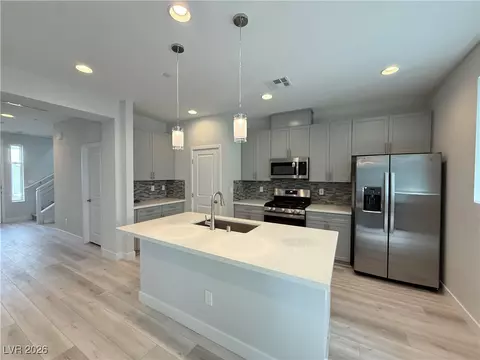 8629 Ensworth St #112, Las Vegas, NV 89123