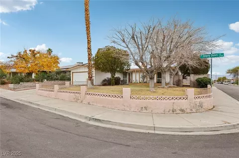 6912 Singing Dunes Ln, Las Vegas, NV 89145
