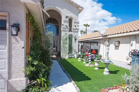 4381 Flagship Ct, Las Vegas, NV 89121