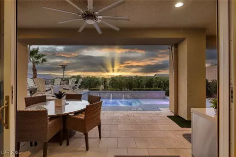 7 Hilltop Crest St, Henderson, NV 89011