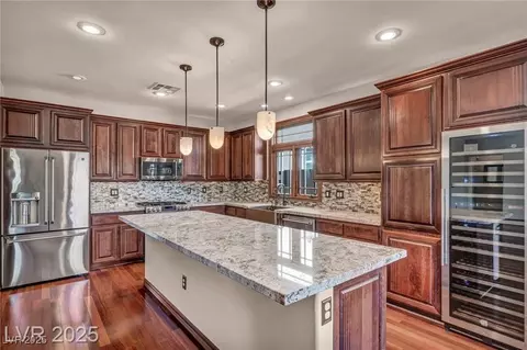 10520 Maystar Ln, Las Vegas, NV 89135