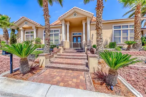 5645 N Chieftain St, Las Vegas, NV 89149