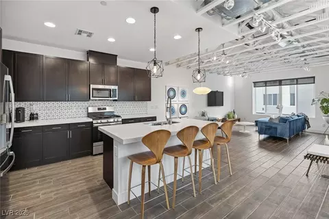 2861 Blue Key Ct #2, Las Vegas, NV 89123