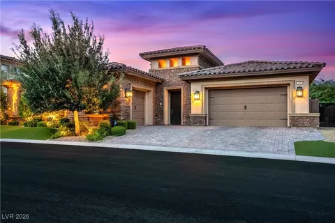 32 Olympia Chase Dr, Las Vegas, NV 89141