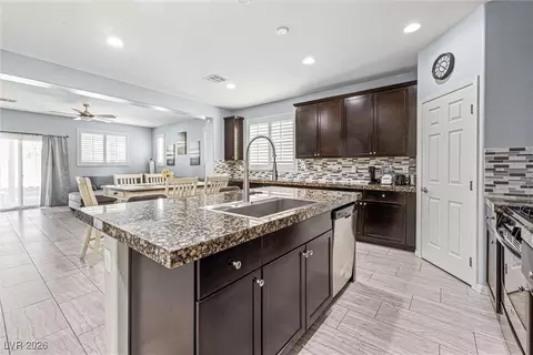 6426 Holland Hills St, Las Vegas, NV 89113