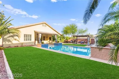 9685 Stonily Ln, Las Vegas, NV 89178