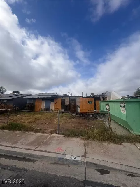 213 Ronald Ln, Las Vegas, NV 89110