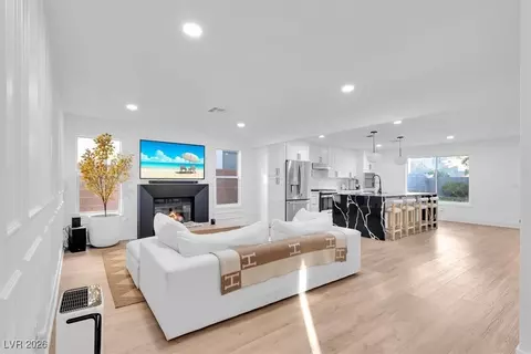 9836 Via Delores Ave, Las Vegas, NV 89117