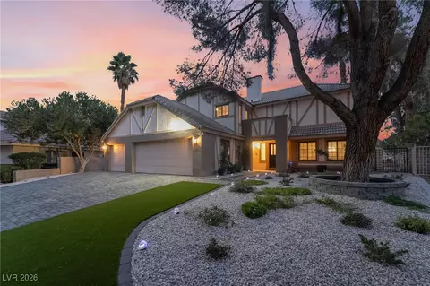 8 Hummingbird Ln, Henderson, NV 89014