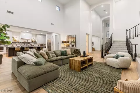 42 Carolina Cherry Dr, Las Vegas, NV 89141