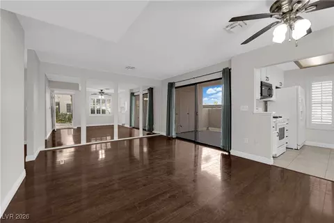4843 S Torrey Pines Dr #101, Las Vegas, NV 89103