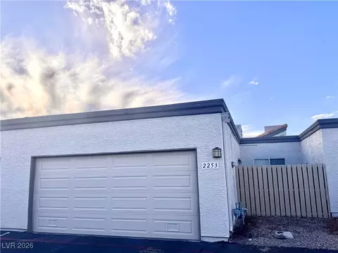 2253 High Dunes Ln, Laughlin, NV 89029