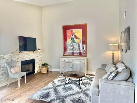 2716 Lodestone Dr, Las Vegas, NV 89117