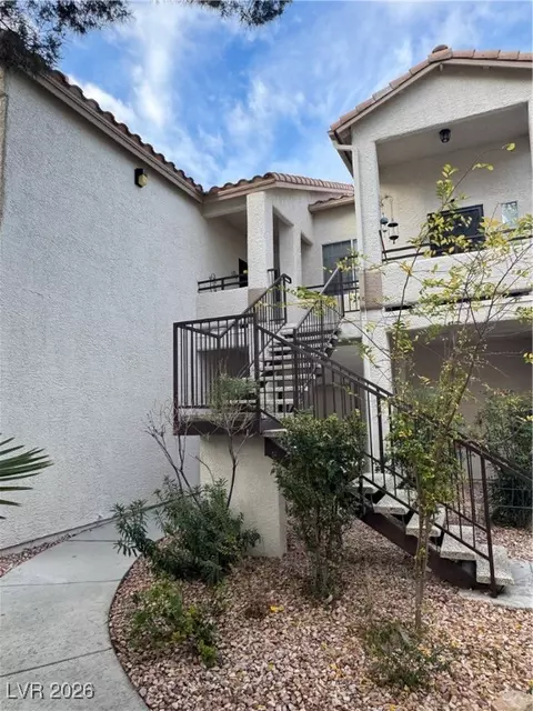 1830 N Buffalo Dr #2052, Las Vegas, NV 89128