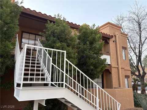 5158 S Jones Blvd #208, Las Vegas, NV 89118