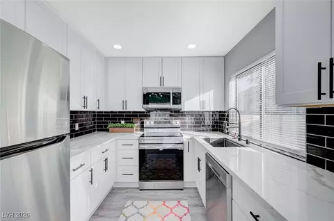 1040 Neil Armstrong Cir, Las Vegas, NV 89145