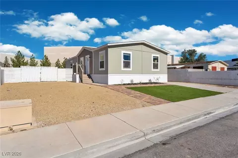 4498 Crystal Peak Dr, Las Vegas, NV 89115