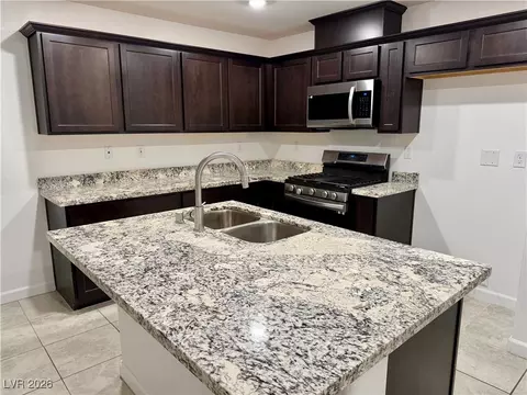 3542 Arcadian King Ave, Las Vegas, NV 89106