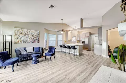 8233 Ducharme Ave, Las Vegas, NV 89145