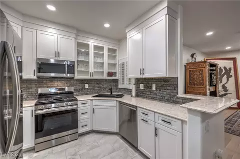 75 N Valle Verde Dr #211, Henderson, NV 89074