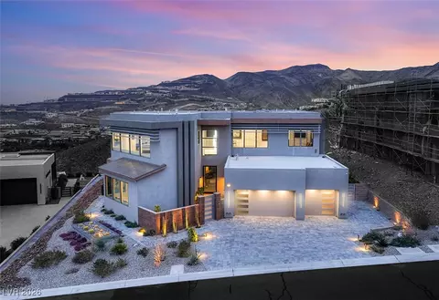 668 Dragon Peak Dr, Henderson, NV 89012