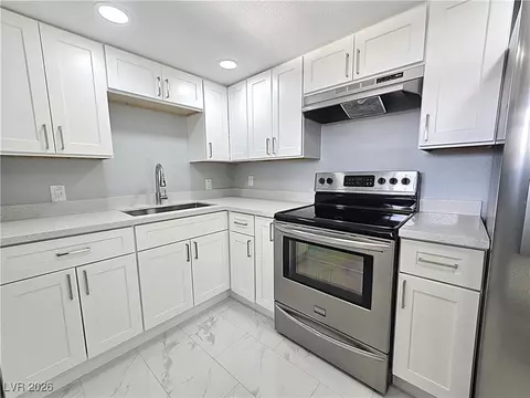1437 Chestnut St, Henderson, NV 89011