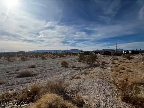70 S Humahuaca St, Pahrump, NV 89048